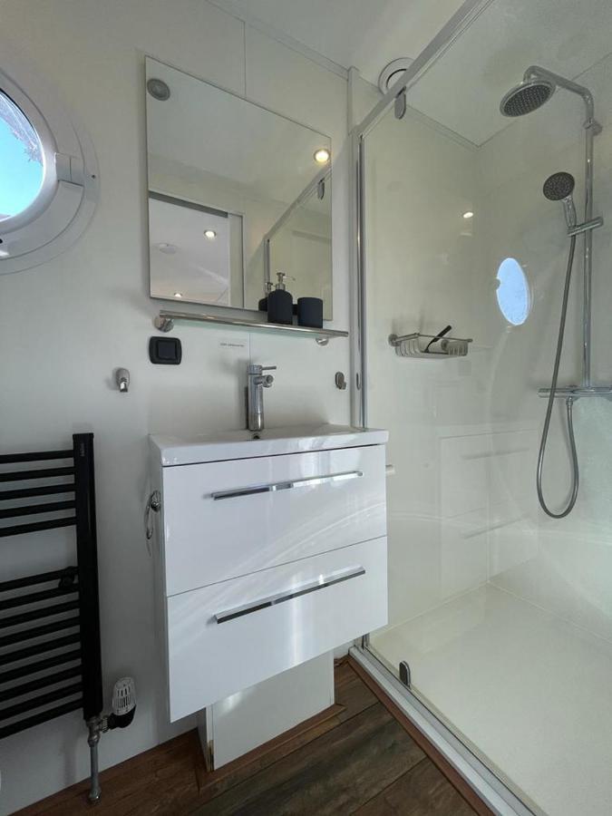 Hotel Houseboat Kamperland Exterior foto
