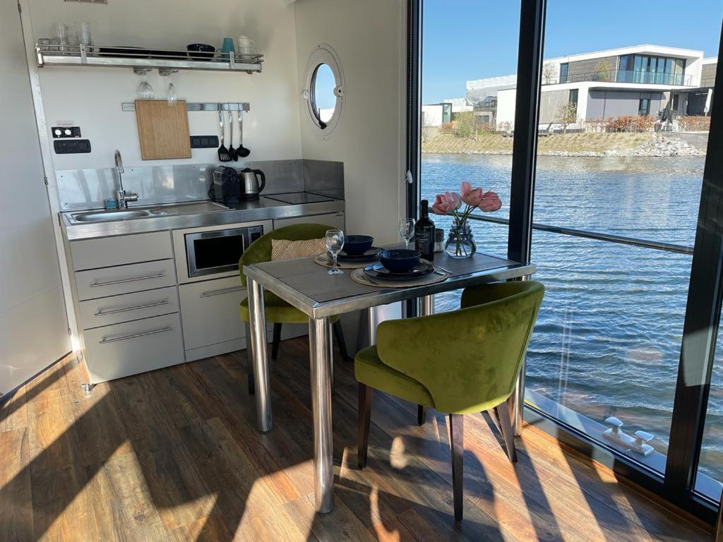 Hotel Houseboat Kamperland Exterior foto
